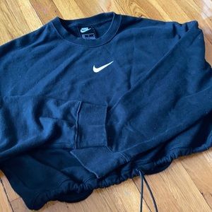 Nike cropped hoodie XL worn once EUC adjustable waist.